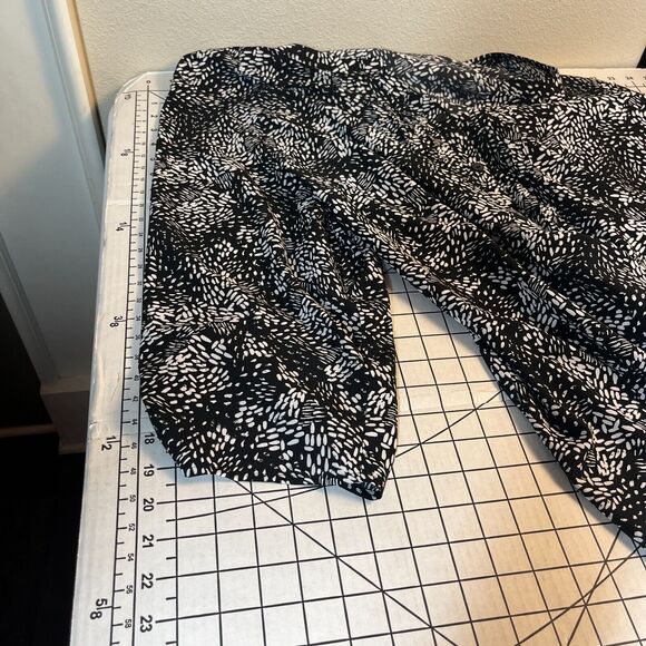 Catherines Womens 4X Black White Button Down Top Shirt Blouse Roll Tab Office - Picture 9 of 9